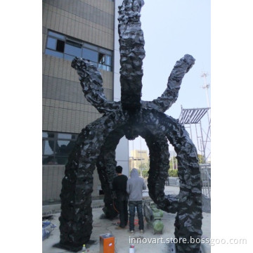 huge metal sculpture art